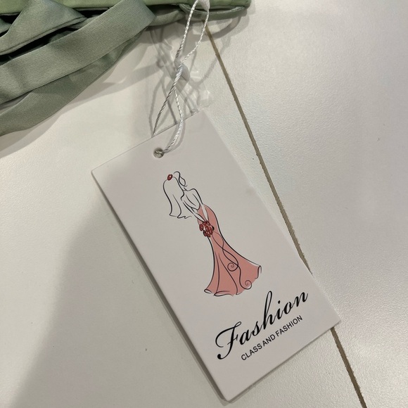 NWT Elegant 8 sage Green Evening Gown lace up back slit bridesmaids formal - Picture 2 of 9